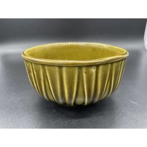 Vintage McCoy Planter Swirl USA Olive Green MCM Pottery Avocado Green #518